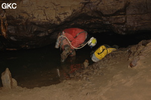 Grotte de Laoyingdong 老鹰洞 (Suiyang 绥阳, Zunyi 遵义市, Guizhou 贵州省, Chine 中国).