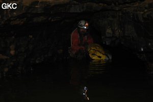 Grotte de Laoyingdong 老鹰洞 (Suiyang 绥阳, Zunyi 遵义市, Guizhou 贵州省, Chine 中国).