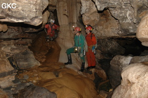 Grotte de Laoyingdong 老鹰洞 (Suiyang 绥阳, Zunyi 遵义市, Guizhou 贵州省, Chine 中国).