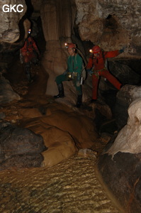 Grotte de Laoyingdong 老鹰洞 (Suiyang 绥阳, Zunyi 遵义市, Guizhou 贵州省, Chine 中国).