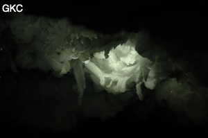 Grotte de Pixiaodong 皮硝洞 - réseau de Shuanghedong 双河洞 - (Wenquan, Suiyang 绥阳, Zunyi 遵义市, Guizhou 贵州省, Chine 中国).