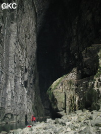 Grotte résurgence de Yanzidong 燕子洞 (Xiantang 羡塘镇, Huishui 惠水, Guizhou 贵州省, Qiannan 黔南, Chine 中国).