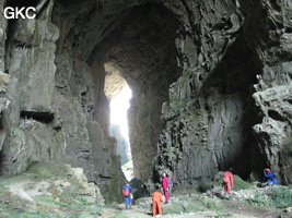 La grotte tunnel fossile de Fuxidong  伏屣洞 (Xiantang 羡塘镇, Huishui 惠水, Guizhou 贵州省, Qiannan 黔南, Chine 中国).