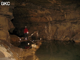 Grotte de Wengdaxiadong 翁达下洞 (Xiantang 羡塘镇, Huishui 惠水, Guizhou 贵州省, Qiannan 黔南, Chine 中国).