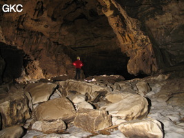 Grotte de Wengdaxiadong 翁达下洞 (Xiantang 羡塘镇, Huishui 惠水, Guizhou 贵州省, Qiannan 黔南, Chine 中国).