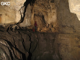 Grotte de Caigangdong 菜缸洞 (Fuyan 桴焉, Zheng'an 正安, Zunyi Shi 遵义市, Guizhou 贵州省,  Chine 中国).