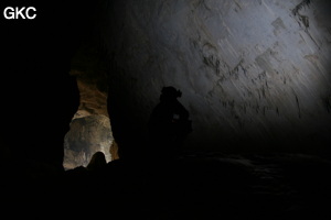 Grotte résurgence de Yanzidong 燕子洞 (Xiantang 羡塘镇, Huishui 惠水, Guizhou 贵州省, Qiannan 黔南, Chine 中国).