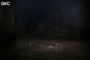 Grotte résurgence de Yanzidong 燕子洞 (Xiantang 羡塘镇, Huishui 惠水, Guizhou 贵州省, Qiannan 黔南, Chine 中国).