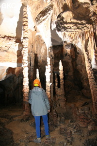 Grotte résurgence de Yanzidong 燕子洞 (Xiantang 羡塘镇, Huishui 惠水, Guizhou 贵州省, Qiannan 黔南, Chine 中国).