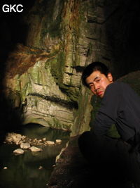 Grotte résurgence de Yanzidong 燕子洞 (Xiantang 羡塘镇, Huishui 惠水, Guizhou 贵州省, Qiannan 黔南, Chine 中国).