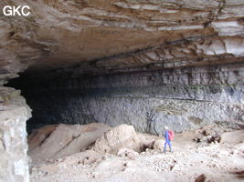 Galerie d'entrée de la grotte de Pixiaodong 皮硝洞 - réseau de Shuanghedong 双河洞 - (Wenquan, Suiyang 绥阳, Zunyi 遵义市, Guizhou 贵州省, Chine 中国)
